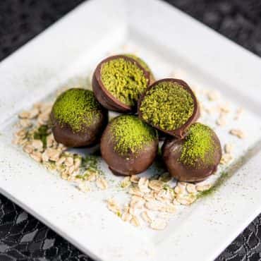 Dark-Chocolate-Matcha-Truffles-370×370