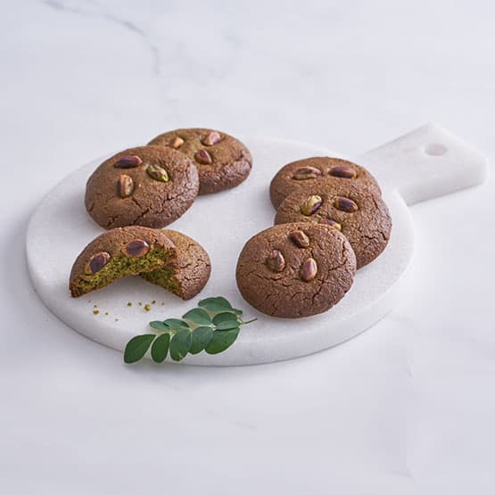 almond-pistachio-moringa-cookies